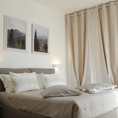 Casa de hóspedes Piccolo Borgo Antico 4*